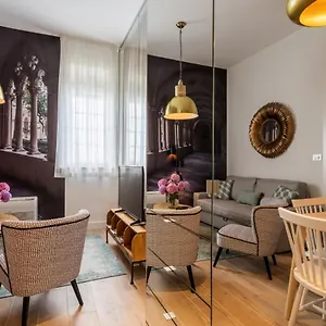 Ah Design Luxury Apartment
